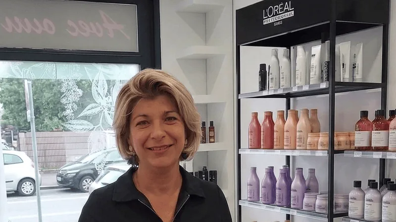 Aurélia, coiffeuse — Copines' Hair Dunkerque